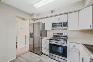 63 Rocky Point Yaphank Rd, Rocky Point, NY 11778 - Photo 10