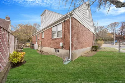 23106 Union Turnpike, Bellerose, NY 11427 - Photo 6