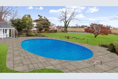 246 Briarwood Crossing, Lawrence, NY 11559 - Photo 22