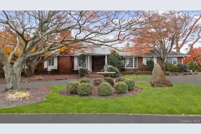 246 Briarwood Crossing, Lawrence, NY 11559 - Photo 6