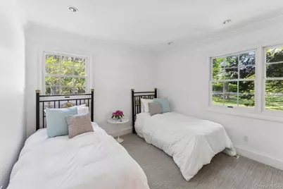 129 Oneck Lane, Westhampton Beach, NY 11978 - Photo 20