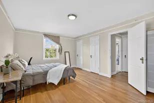 8 Welwyn Rd, Great Neck, NY 11021 - Photo 14