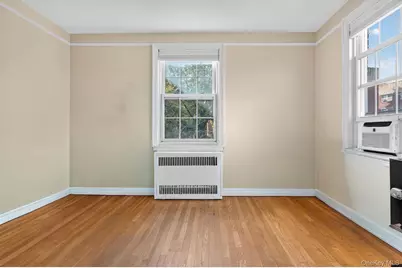 8 Welwyn Road #3F, Great Neck, NY 11021 - Photo 12