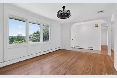 21 Crest Court, Hopewell Junction, NY 12533 - Photo 10