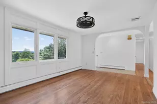 21 Crest Ct, Hopewell Junction, NY 12533 - Photo 10