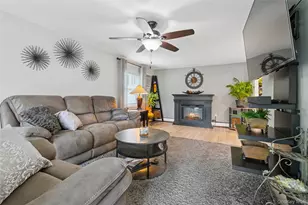 40 Straw Ln, Islandia, NY 11749 - Photo 6