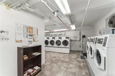 150-11 72nd Road #H4, Kew Gardens, NY 11367 - Photo 18