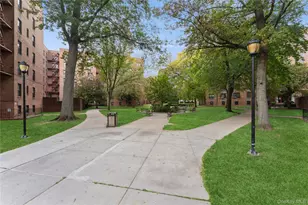 150-11 72nd Rd, Kew Gardens, NY 11367 - Photo 4