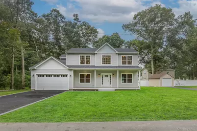 40 Zenith Road, Rocky Point, NY 11778 - Photo 2