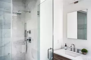 8 Boulevard W, Pelham, NY 10803 - Photo 12