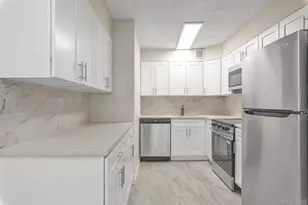 7-25 166th St, Whitestone, NY 11357 - Photo 4