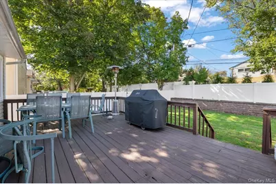 21 Eleanor Road, Plainview, NY 11803 - Photo 30