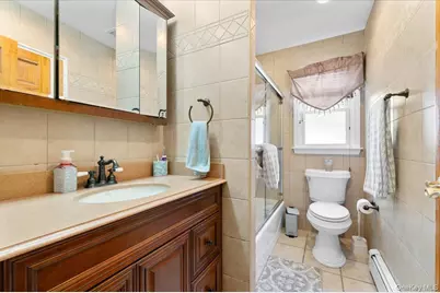 21 Eleanor Road, Plainview, NY 11803 - Photo 14