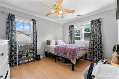 21 Eleanor Road, Plainview, NY 11803 - Photo 16