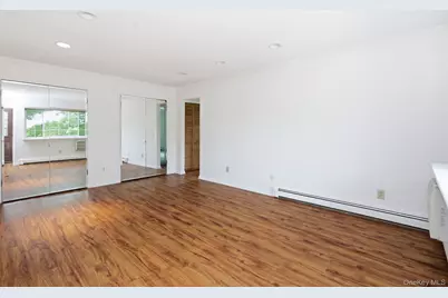 66 Foxwood Circle, Mount Kisco, NY 10549 - Photo 12