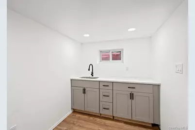 80 Munro Boulevard, Valley Stream, NY 11581 - Photo 18