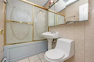 58 Albatross Rd, Levittown, NY 11756 - Photo 10