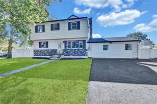 90 30th St, Copiague, NY 11726 - Photo 2