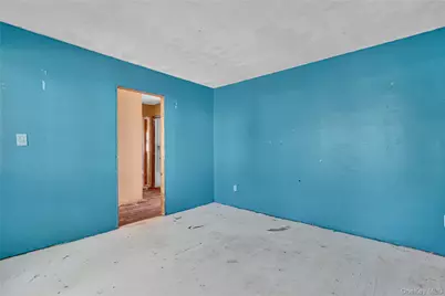 90 30th Street, Copiague, NY 11726 - Photo 8