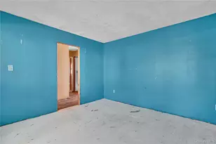 90 30th St, Copiague, NY 11726 - Photo 8