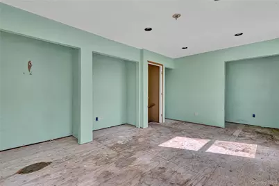 90 30th Street, Copiague, NY 11726 - Photo 20