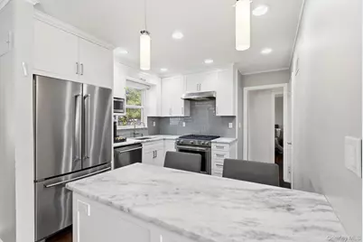 52 Rogers Drive, New Rochelle, NY 10804 - Photo 10