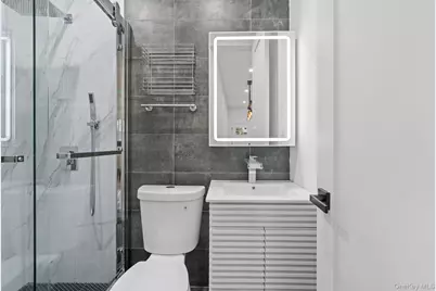 110 Walnut Street, Forest Hills, NY 11375 - Photo 12