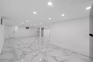 110 Walnut St, Forest Hills, NY 11375 - Photo 24