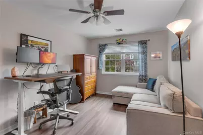 32 Scarborough Drive, Smithtown, NY 11787 - Photo 12