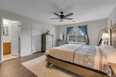 32 Scarborough Drive, Smithtown, NY 11787 - Photo 10