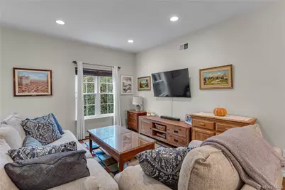 32 Scarborough Drive, Smithtown, NY 11787 - Photo 4