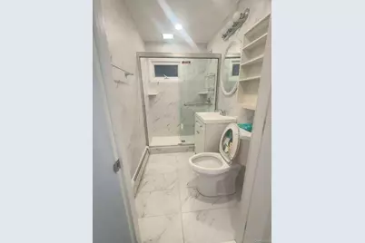 110 Parkside Drive N, Levittown, NY 11756 - Photo 4