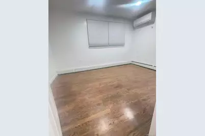 110 Parkside Drive N, Levittown, NY 11756 - Photo 10