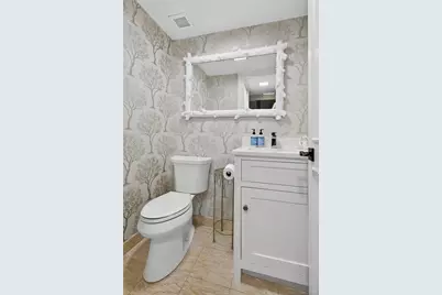 100 Hilton Avenue #M32, Garden City, NY 11530 - Photo 20