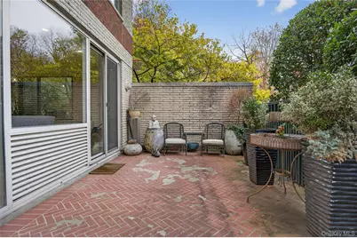 100 Hilton Avenue #M32, Garden City, NY 11530 - Photo 18