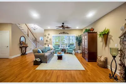 4 Haverton Court, Riverhead, NY 11901 - Photo 14