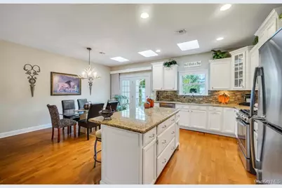 4 Haverton Court, Riverhead, NY 11901 - Photo 22