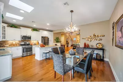 4 Haverton Court, Riverhead, NY 11901 - Photo 18