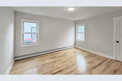 138 Windsor Parkway, Hempstead, NY 11550 - Photo 26