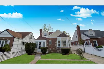 138 Windsor Parkway, Hempstead, NY 11550 - Photo 14