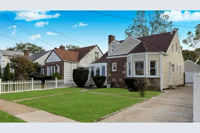 138 Windsor Parkway, Hempstead, NY 11550 - Photo 4