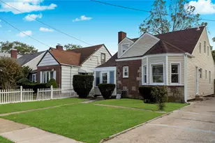 138 Windsor Pkwy, Hempstead, NY 11550 - Photo 4