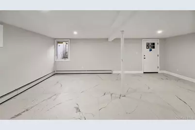 138 Windsor Parkway, Hempstead, NY 11550 - Photo 36