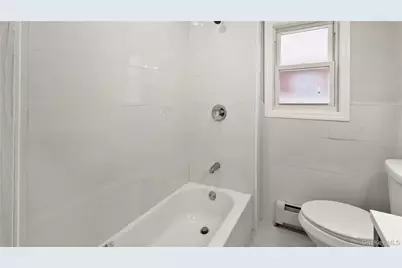 138 Windsor Parkway, Hempstead, NY 11550 - Photo 42