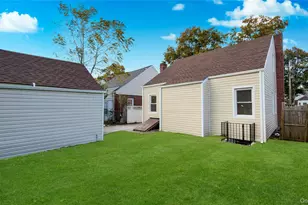 138 Windsor Pkwy, Hempstead, NY 11550 - Photo 44