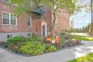 22 Mulford Pl, Hempstead, NY 11550 - Photo 4