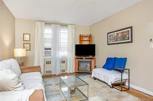 22 Mulford Pl, Hempstead, NY 11550 - Photo 6