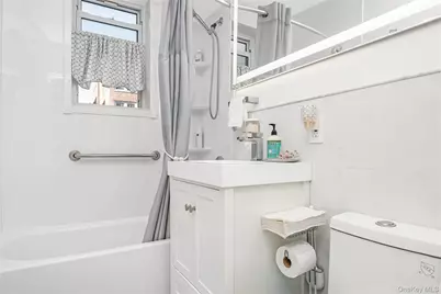 22 Mulford Place #2D, Hempstead, NY 11550 - Photo 14