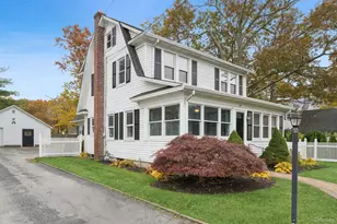 148 Woodhull Ave, Riverside, NY 11901 - Photo 18