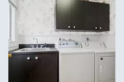 148 Woodhull Avenue, Riverside, NY 11901 - Photo 20